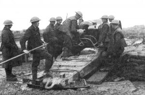 Loading Vickers 8inch Howitzer. The Times History of the War Volume XVII.